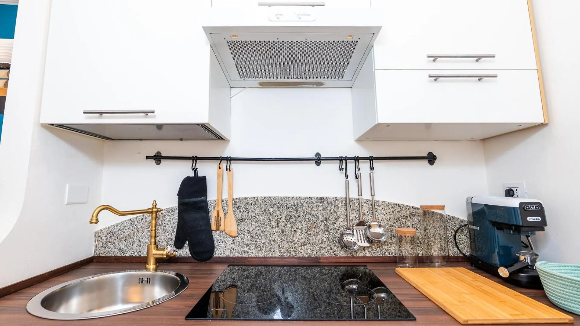Elegant And Stylish Design Apartments In Brera Near The Metro 밀라노