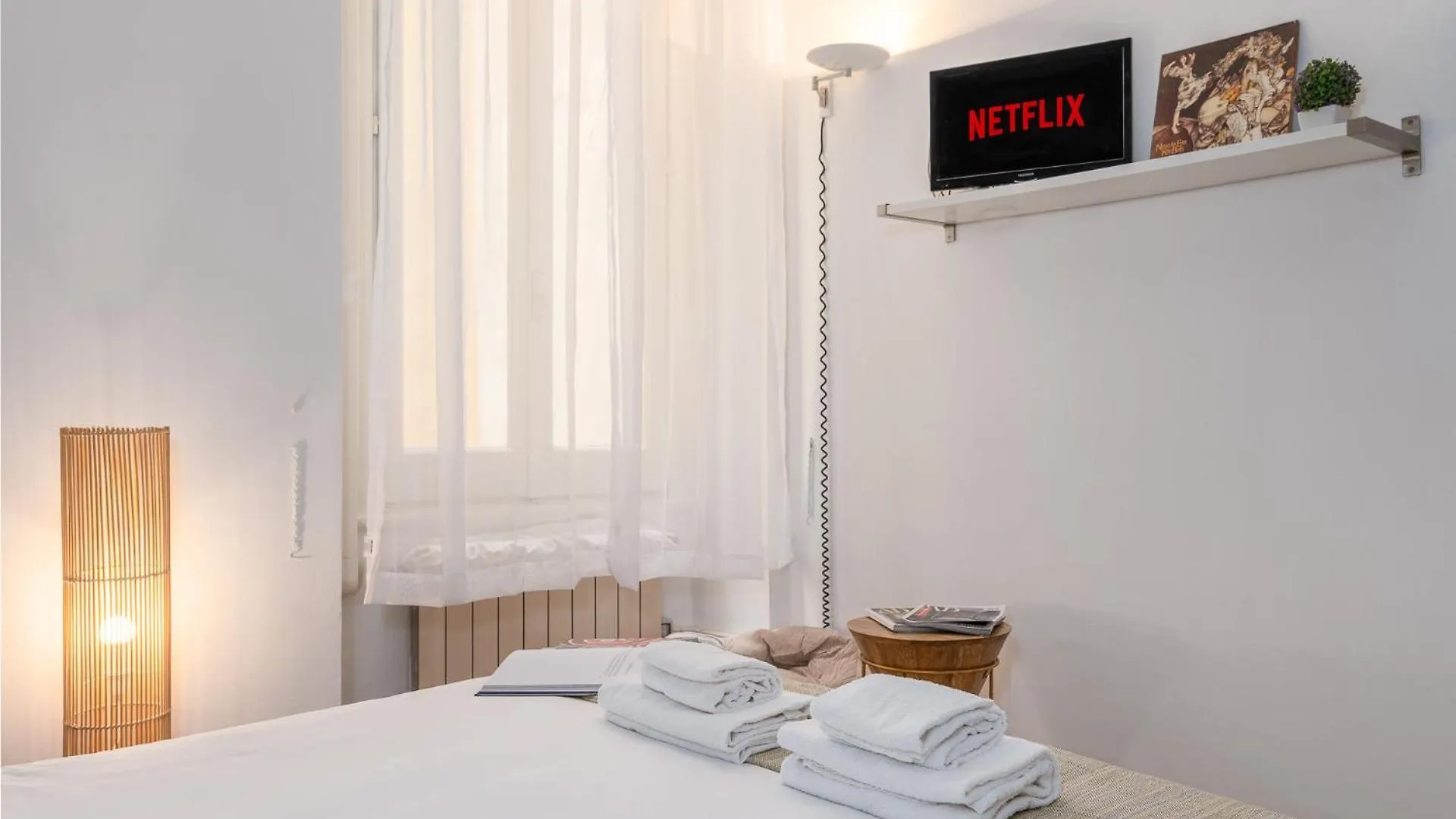 Elegant And Stylish Design Apartments In Brera Near The Metro Milán Itálie