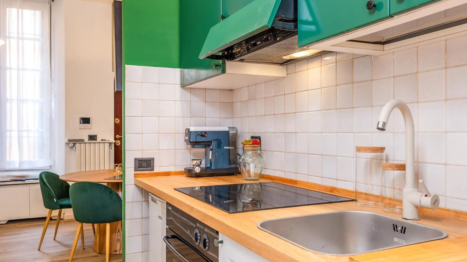 Elegant And Stylish Design Apartments In Brera Near The Metro Milán