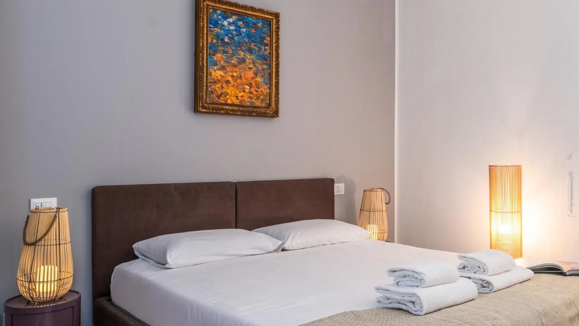 Elegant And Stylish Design Apartments In Brera Near The Metro Milán